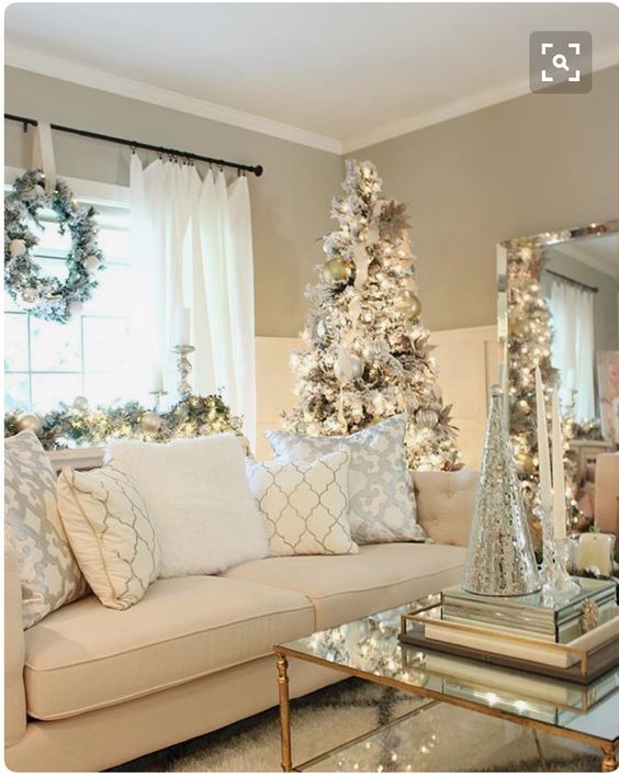 Simple Fixes to Spruce Up Your Home for Christmas